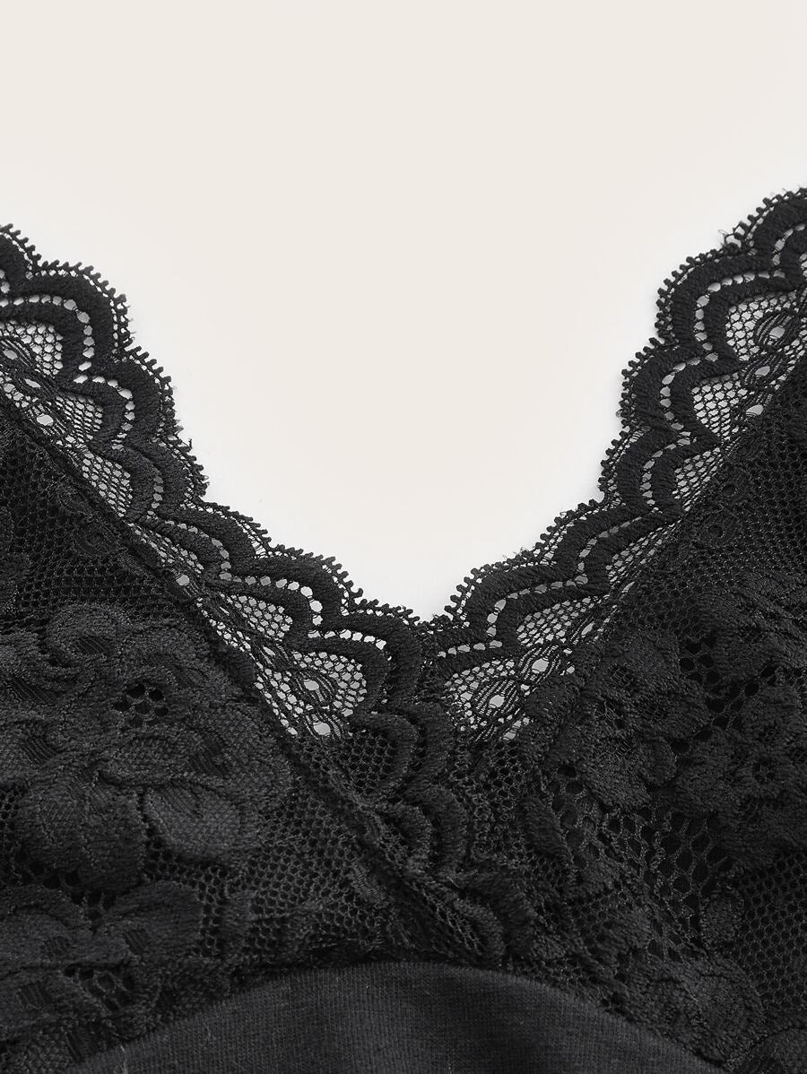 ROMWE PUNK Contrast Lace Ruched Halter Top