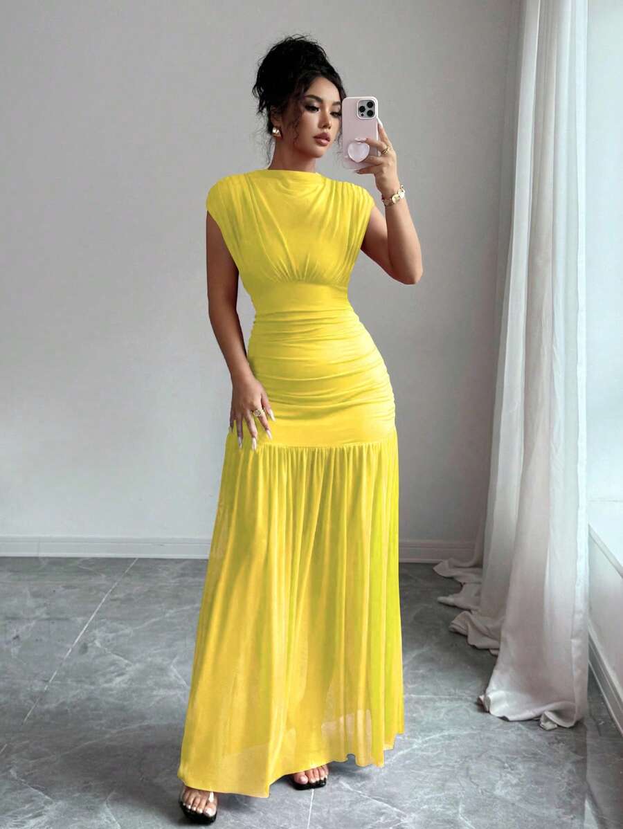 Elenzga New Fashionable Solid Red Mini Stand Collar Sleeveless Sexy Hollow-Out Mesh Splice Pleated A-Line Maxi Dress For Women, Suitable For Graduation Party, Holiday, Date