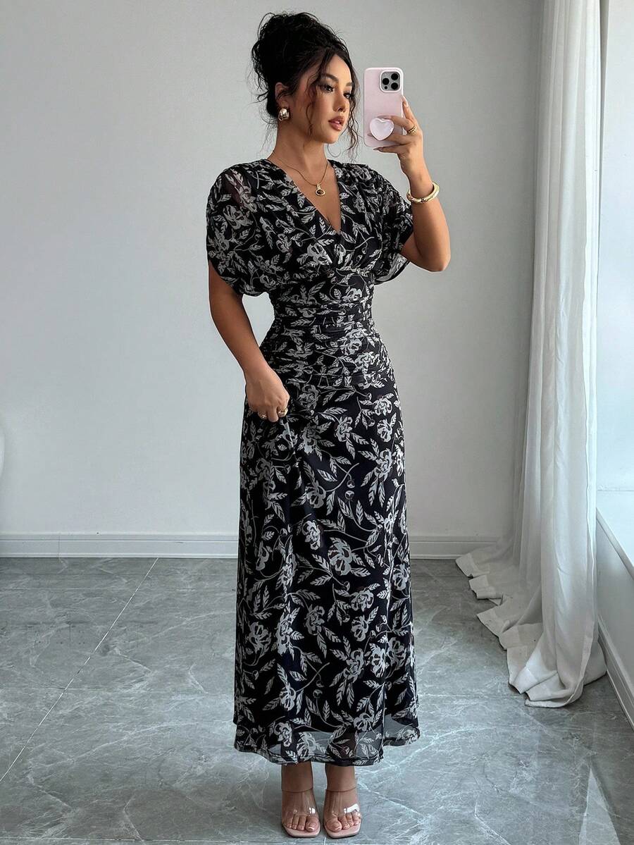 Elenzga Women's Elegant French Style Vacation Loose V-Neck Drop Shoulder Ruched A-Line Maxi Dress, Suitable For Beach, Afternoon Tea, Party