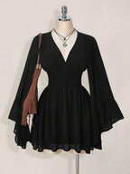 SHEIN ICON Women's Halloween Goth Black Corset Solid Color V-Neck Waist Cinched Elegant Long Sleeve Mini Dress,Fall/Winter  Bell Sleeve Dress Black Dress With Sleeves,Thanksgiving Outfit For Women