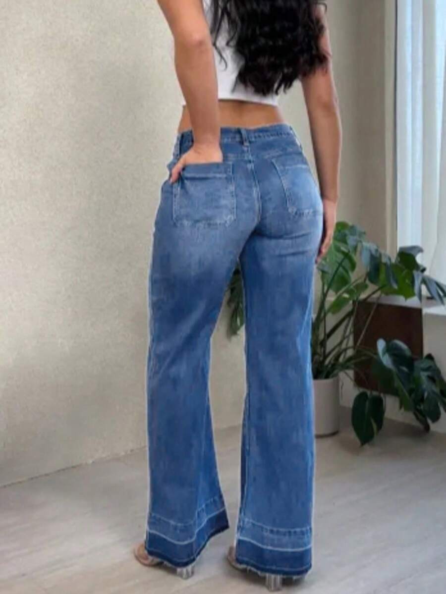 Women's Wide Leg Flared Jeans With Diamond Shaped Front Pockets
