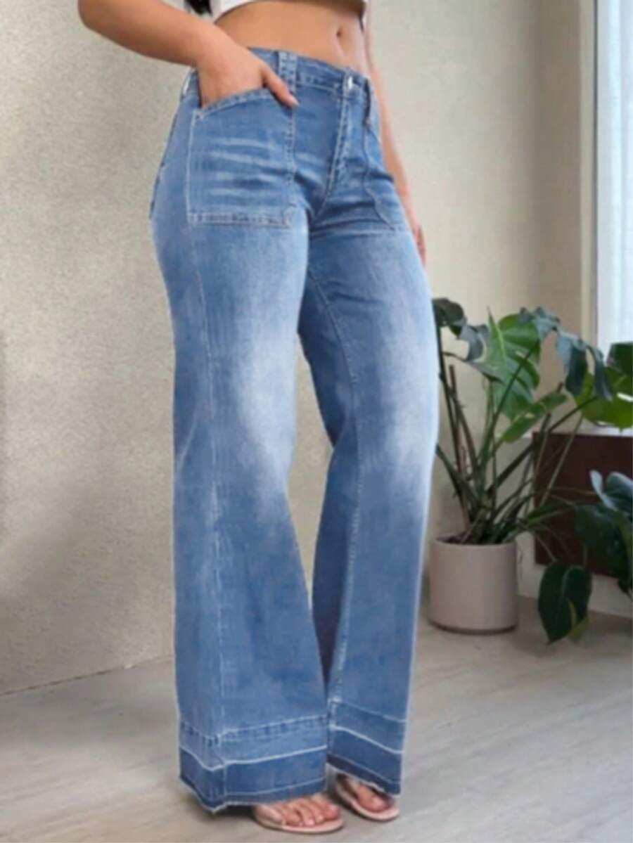 Women's Wide Leg Flared Jeans With Diamond Shaped Front Pockets