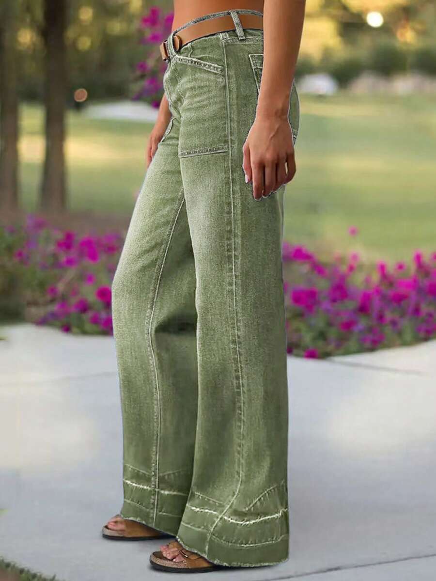 Women's Wide Leg Flared Jeans With Diamond Shaped Front Pockets