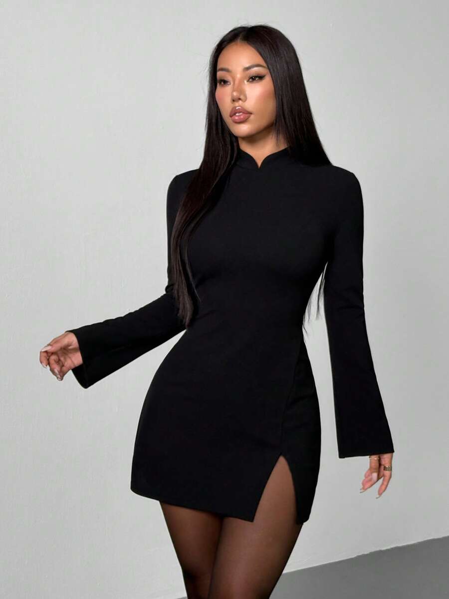 SHEIN PETITE New Design Valentine's Day/Chinese New Year Outfit: Vintage Coin Pattern Stand Collar Fitted & Flared Cuff Elegant Red Dress, Suitable For Date And Party Split Thigh Dress