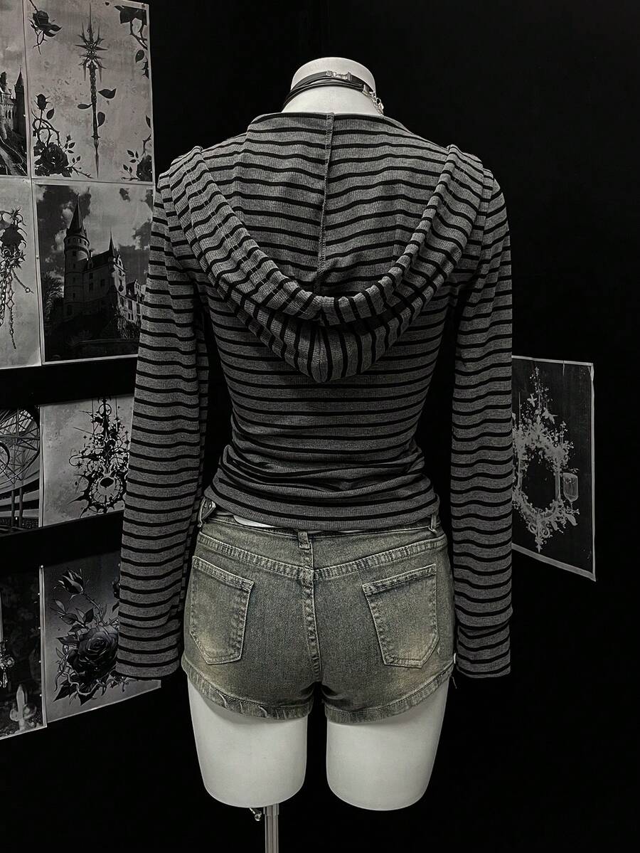 EgrlEra Women's Fashionable Striped Print Zip-Up Hooded Long Sleeve Sweatshirt