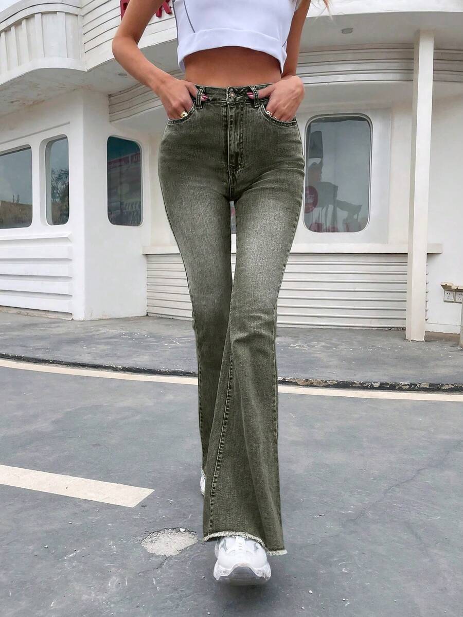 EMERY ROSE Slim Fit Flare Leg Casual Versatile Button Pocket Women Jeans