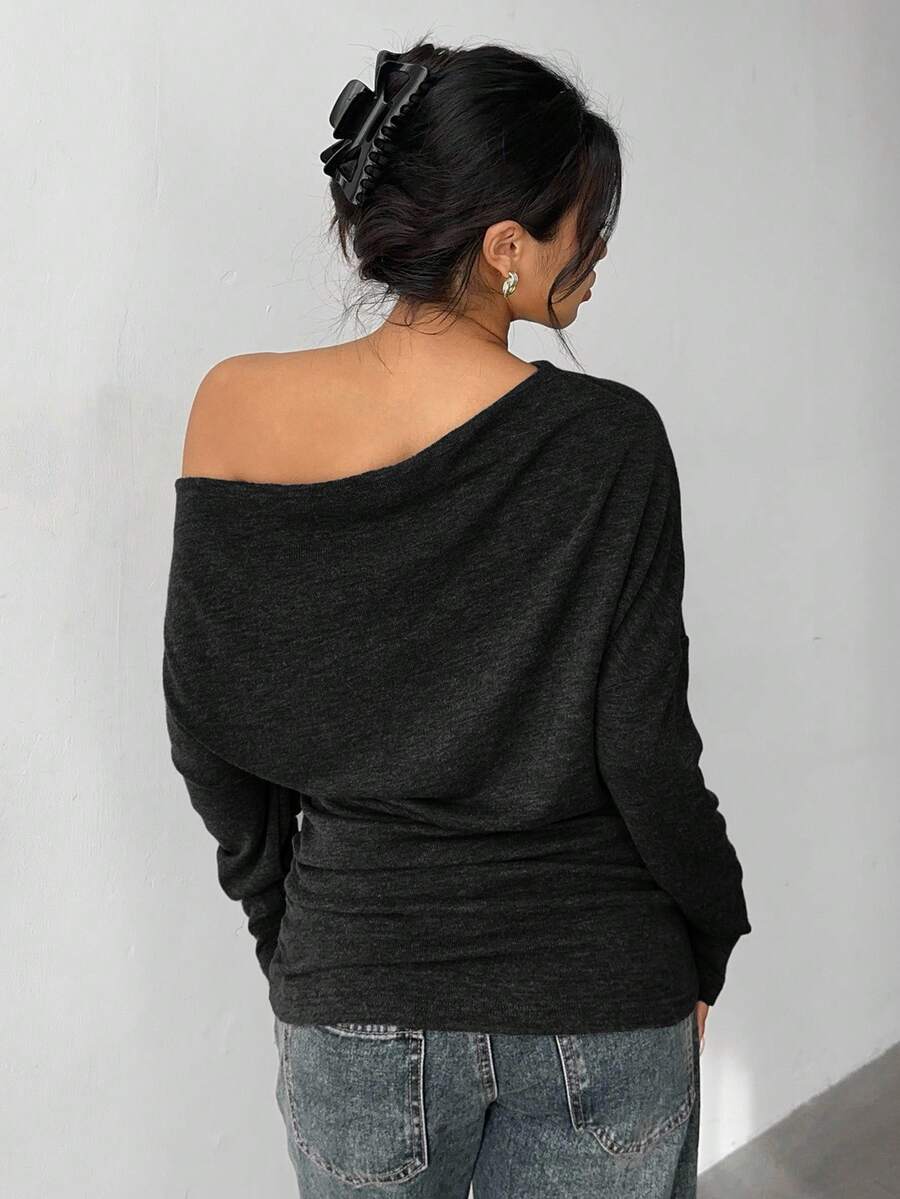 Aloruh Grey Knit Oblique Shoulder Casual Commuter Top, Autumn,Solid Color T-Shirt,Long-Sleeved T-Shirt,Old Money Style,Simple,Commuting,Business Casual Outfits Women,Office Outfits For Women,Work Tops,Fall Clothes,Autumn Outfits For Women,Off The Shoulder Top