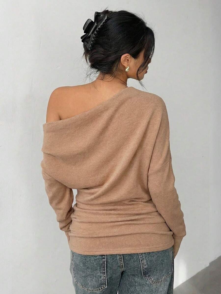 Aloruh Grey Knit Oblique Shoulder Casual Commuter Top, Autumn,Solid Color T-Shirt,Long-Sleeved T-Shirt,Old Money Style,Simple,Commuting,Business Casual Outfits Women,Office Outfits For Women,Work Tops,Fall Clothes,Autumn Outfits For Women,Off The Shoulder Top