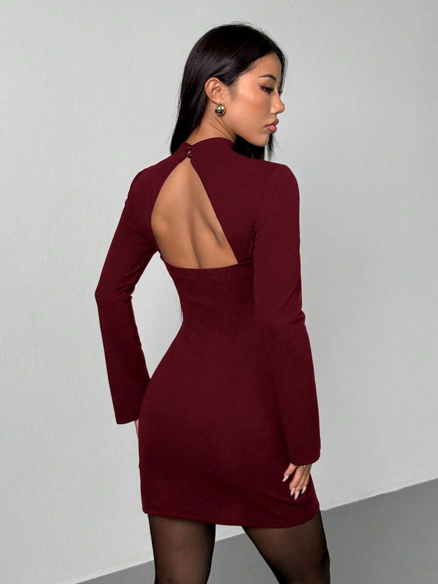 SHEIN PETITE New Design Valentine's Day/Chinese New Year Outfit: Vintage Coin Pattern Stand Collar Fitted & Flared Cuff Elegant Red Dress, Suitable For Date And Party Split Thigh Dress