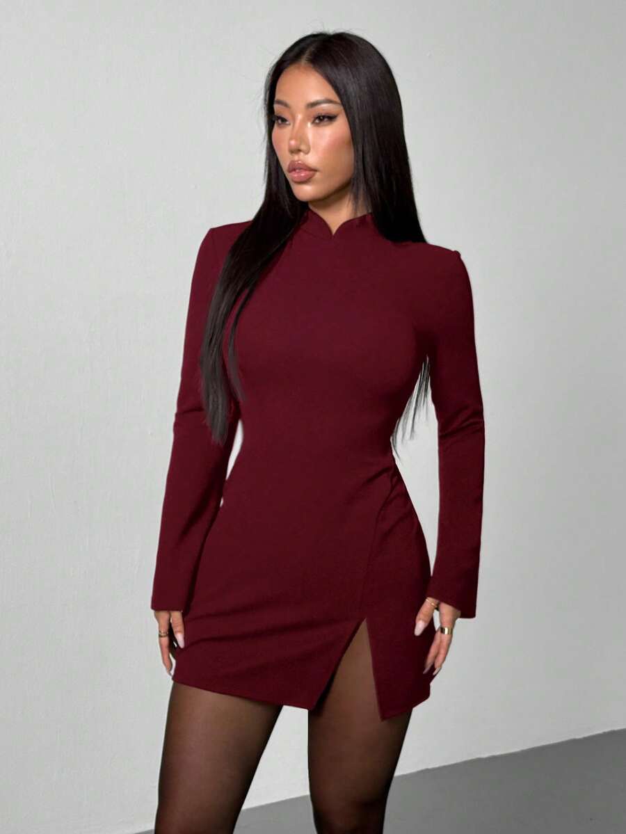SHEIN PETITE New Design Valentine's Day/Chinese New Year Outfit: Vintage Coin Pattern Stand Collar Fitted & Flared Cuff Elegant Red Dress, Suitable For Date And Party Split Thigh Dress